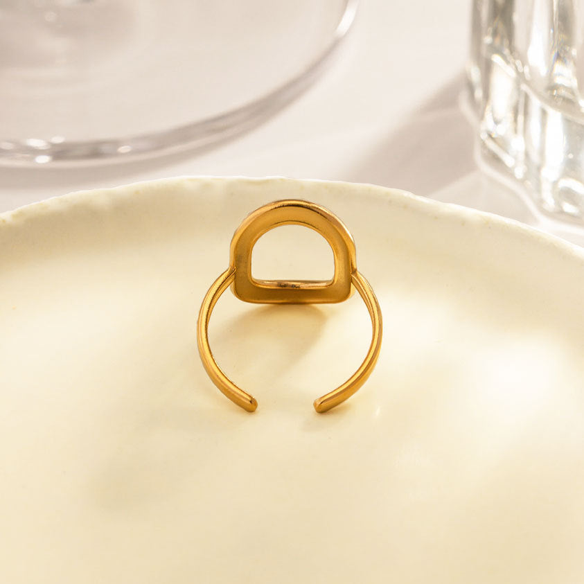 Hollow geometric oval index finger ring